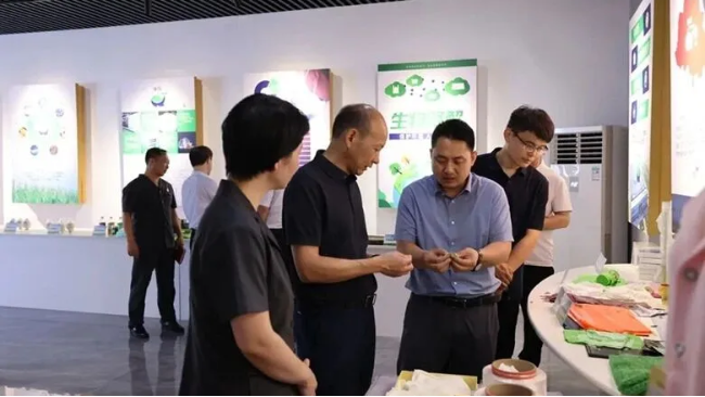 尚学文院长到南乐县走访市人大代表陈珂珂并调研人民法庭工作